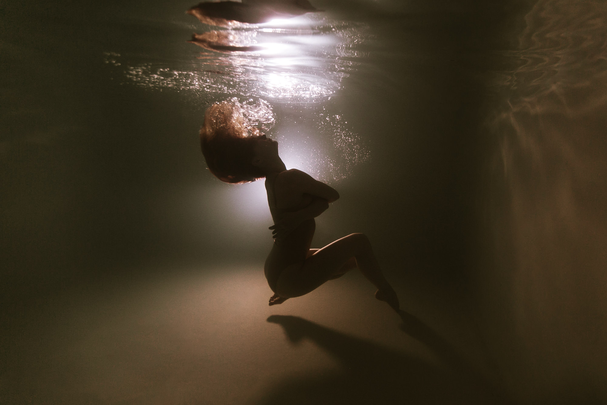 Photographe underwater confiance en soi femme