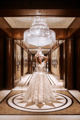 photoshoot de robe de mariées dans un hôtel a new york. robe de mariage de luxe, création gemy maalouf