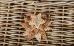 Petits sablé de noël en formes d'étoiles à la pâtisserie de saint jean de védas à côté de montpellier