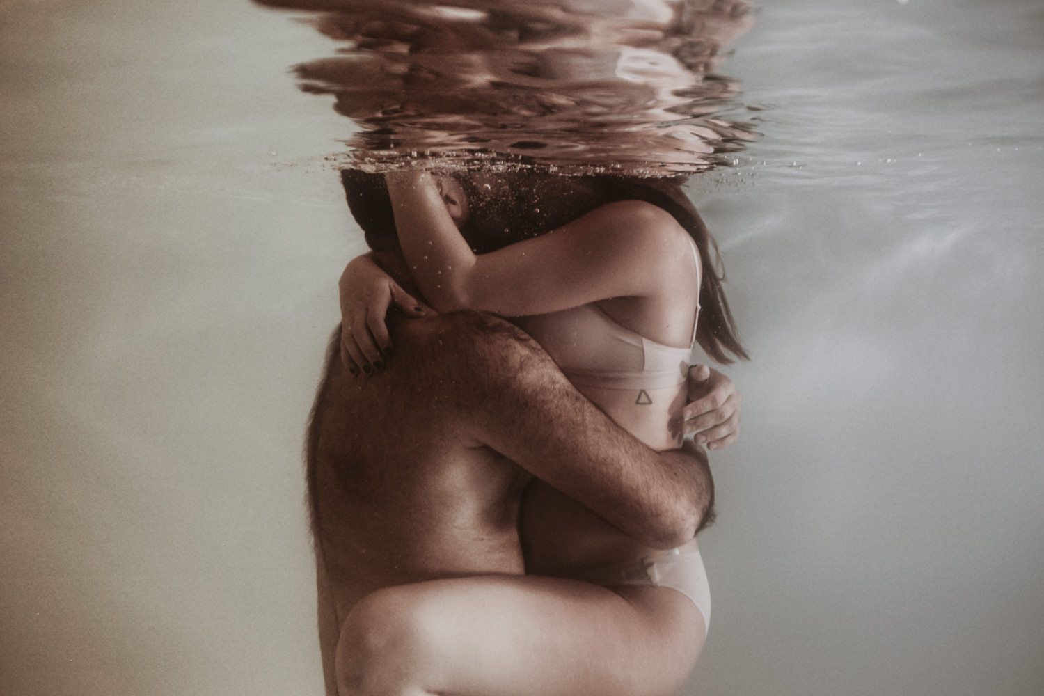 Photo couple underwater Montpellier 