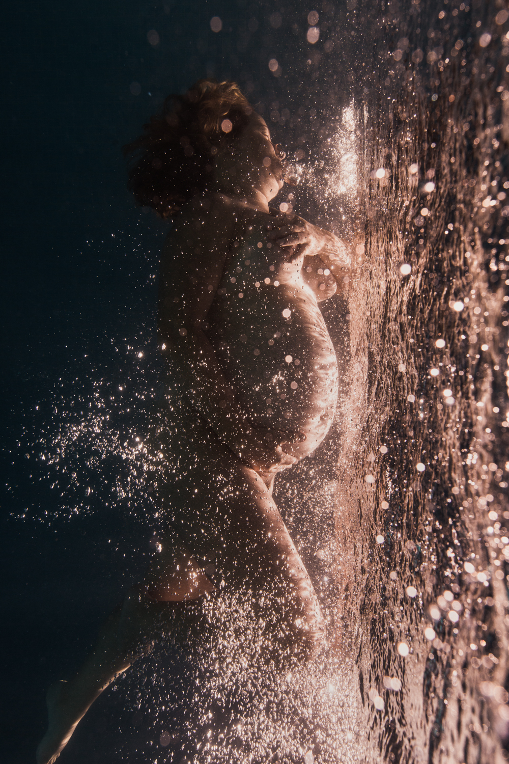 Photo grossesse dans l'eau underwater