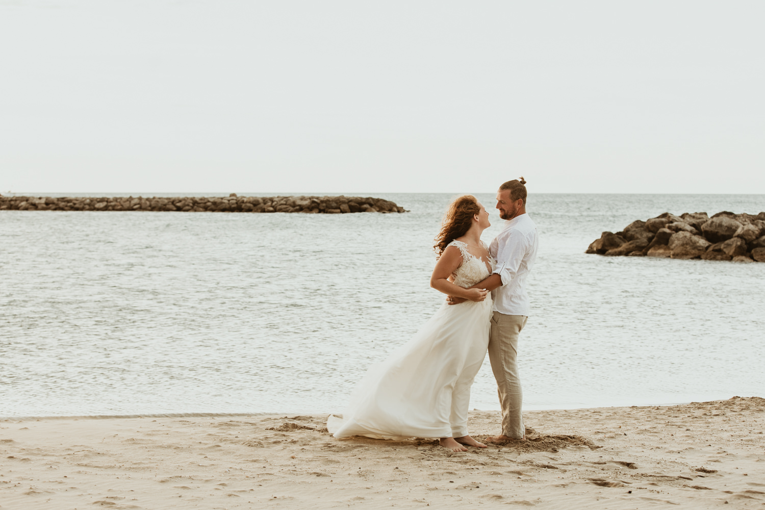 Photographe de mariage à la plage proche de Montpellier